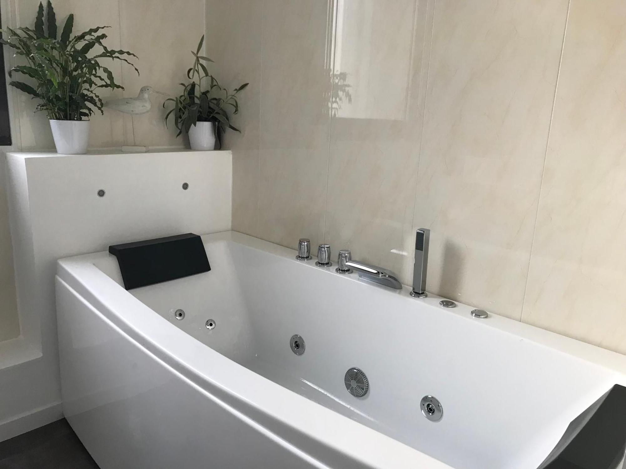 Maison D'Hotes Coeur D'Herault - Gite Et Chambres D'Hotes - Spa & Massages Péret Стая снимка