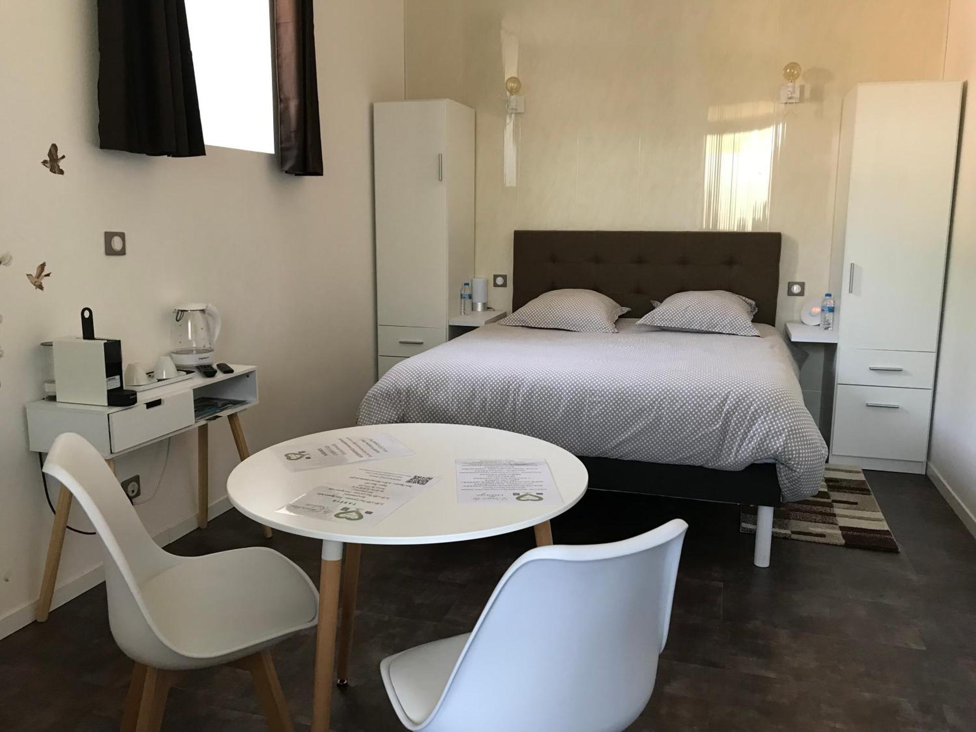 Maison D'Hotes Coeur D'Herault - Gite Et Chambres D'Hotes - Spa & Massages Péret Стая снимка
